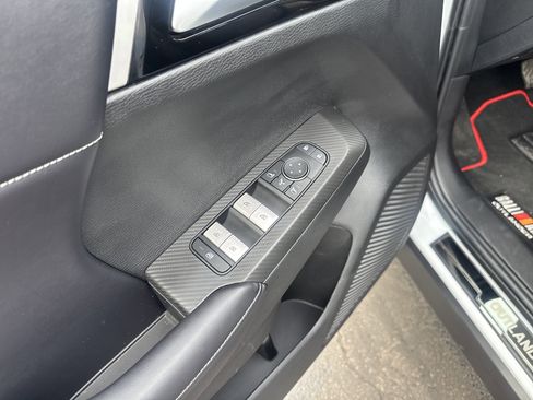 Used 2023 Mitsubishi Outlander Ralliart image 16