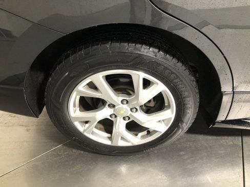 Used 2019 Chevrolet Equinox LT w/ Sun & Navigation Package image 10