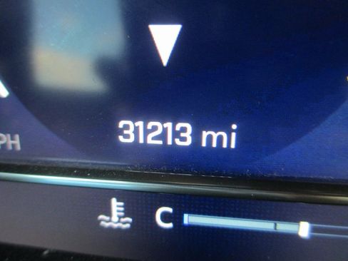 Certified 2022 Chevrolet Silverado 1500 LT Trail Boss w/ Convenience Package II image 30