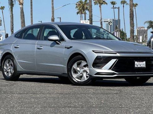 Certified 2026 Hyundai Sonata SE FWD image 2