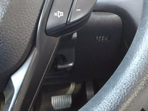 Used 2019 Ford Fusion SE FWD image 15