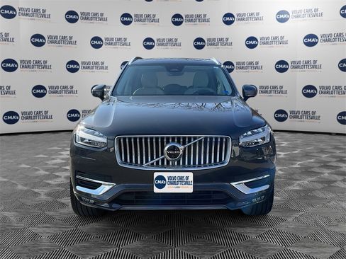 Certified 2023 Volvo XC90 B6 Ultimate w/ Lounge Package image 8