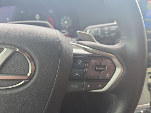 Used 2024 Lexus GX 550 w/ Accessory Package (Z1) AWD/4WD image 18