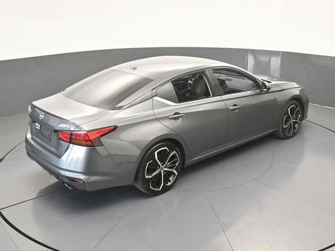 Used 2024 Nissan Altima 2.5 SR FWD image 47