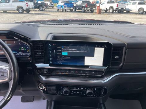 Used 2023 Chevrolet Silverado 1500 LTZ AWD/4WD image 11