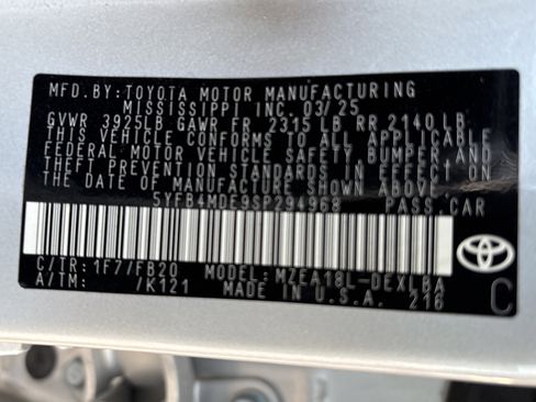 Used 2025 Toyota Corolla LE image 5