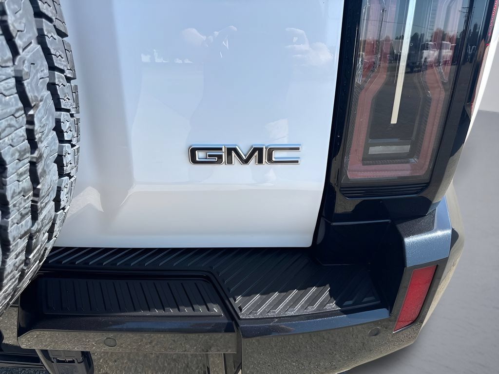 Used 2025 GMC Hummer EV 2X AWD/4WD image 37