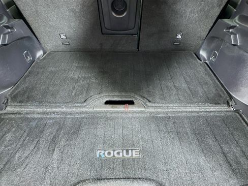 Used 2020 Nissan Rogue S w/ Special Edition Package FWD image 33