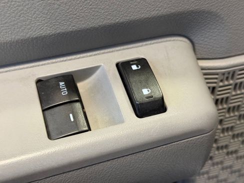 Used 2021 Ford E-350 and Econoline 350 Super Duty w/ Power Windows & Locks Group image 12