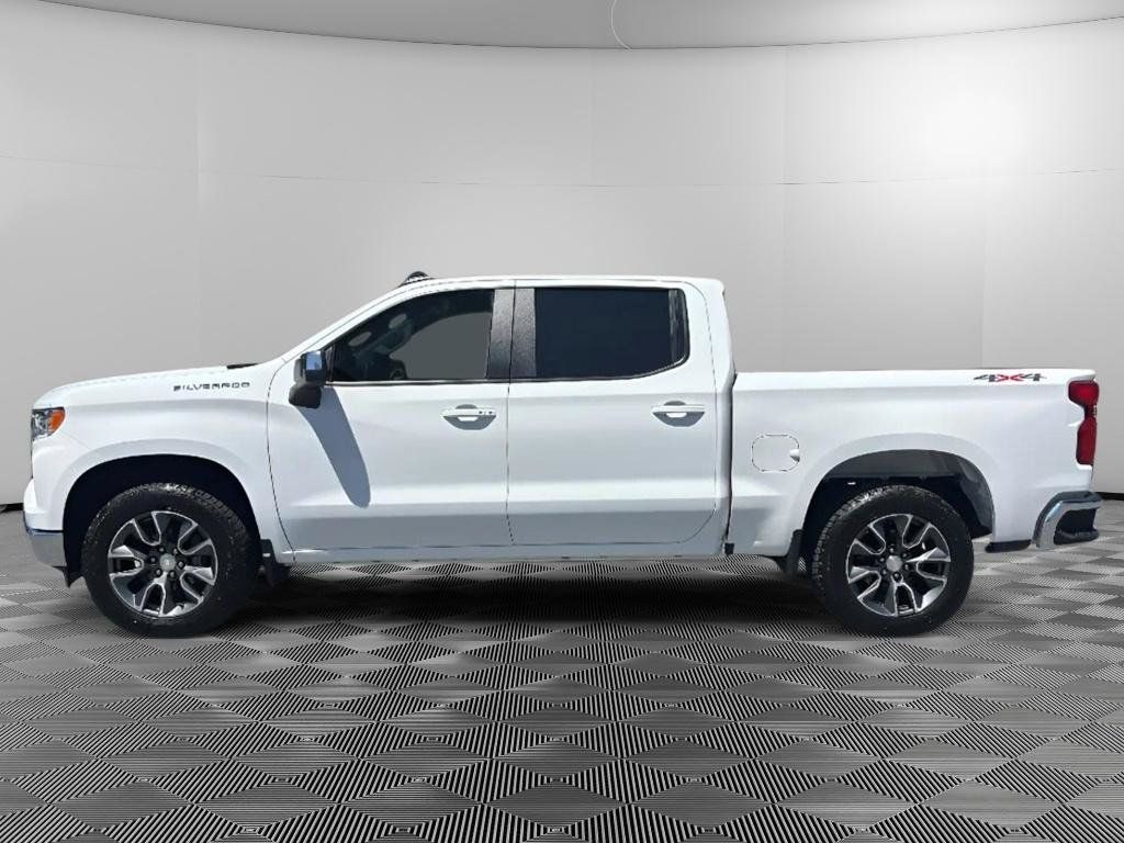 Used 2023 Chevrolet Silverado 1500 LT AWD/4WD image 5