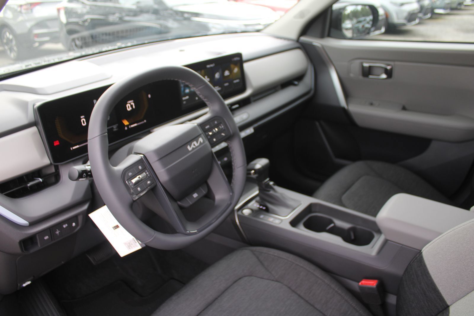New 2027 Kia Seltos S FWD image 21