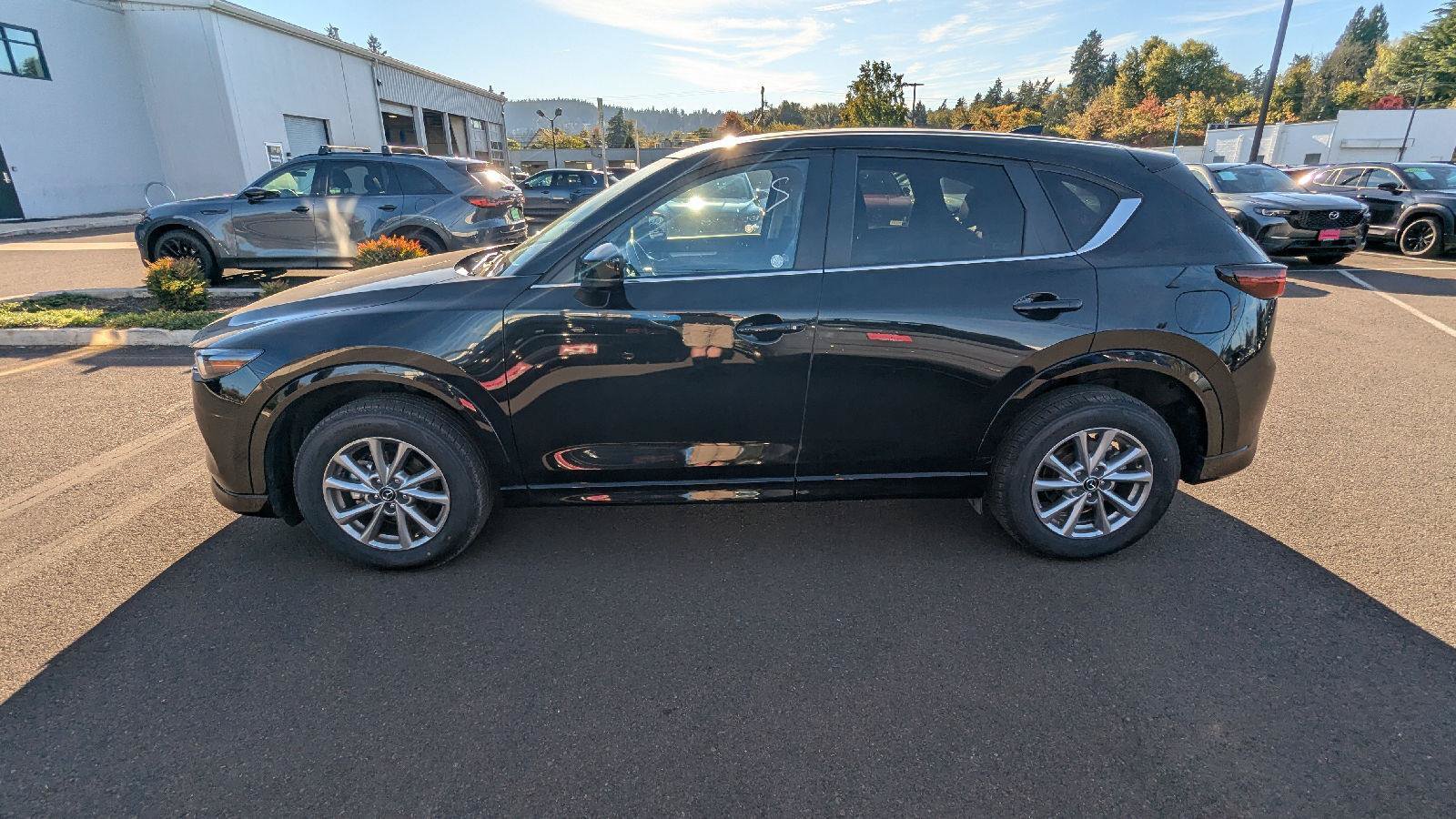 Used 2025 MAZDA CX-5 AWD 2.5 S w/ Preferred Package image 2