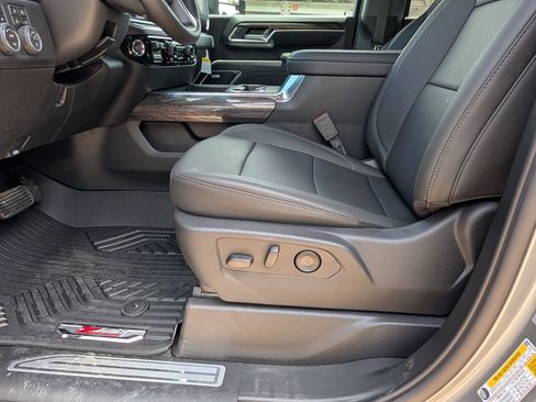New 2026 Chevrolet Silverado 2500 LTZ w/ LTZ Texas Edition AWD/4WD image 9
