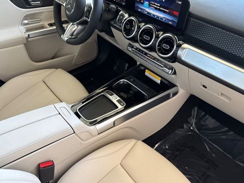 New 2026 Mercedes-Benz GLB 250 image 15