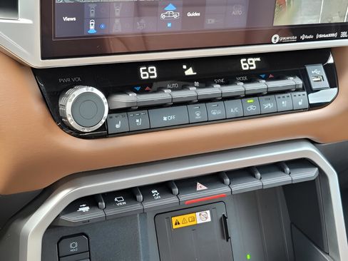 Used 2024 Toyota Tundra 1794 Edition image 40