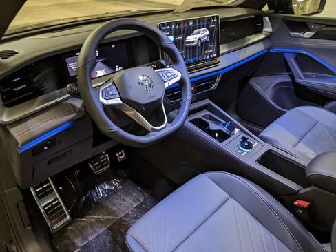 New 2026 Volkswagen Tiguan SE R-Line AWD/4WD image 8