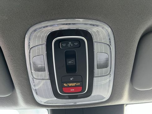 Used 2025 Hyundai Elantra SEL image 23