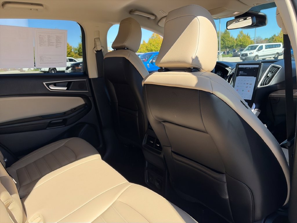 Used 2024 Ford Edge SEL w/ Convenience Package AWD/4WD image 30