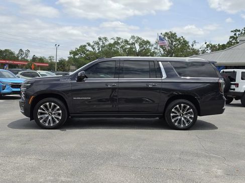 New 2026 Chevrolet Suburban High Country RWD image 3
