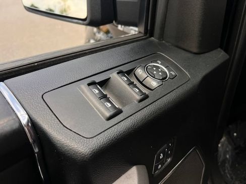 Used 2018 Ford F150 Platinum w/ Equipment Group 701A Luxury AWD/4WD image 11
