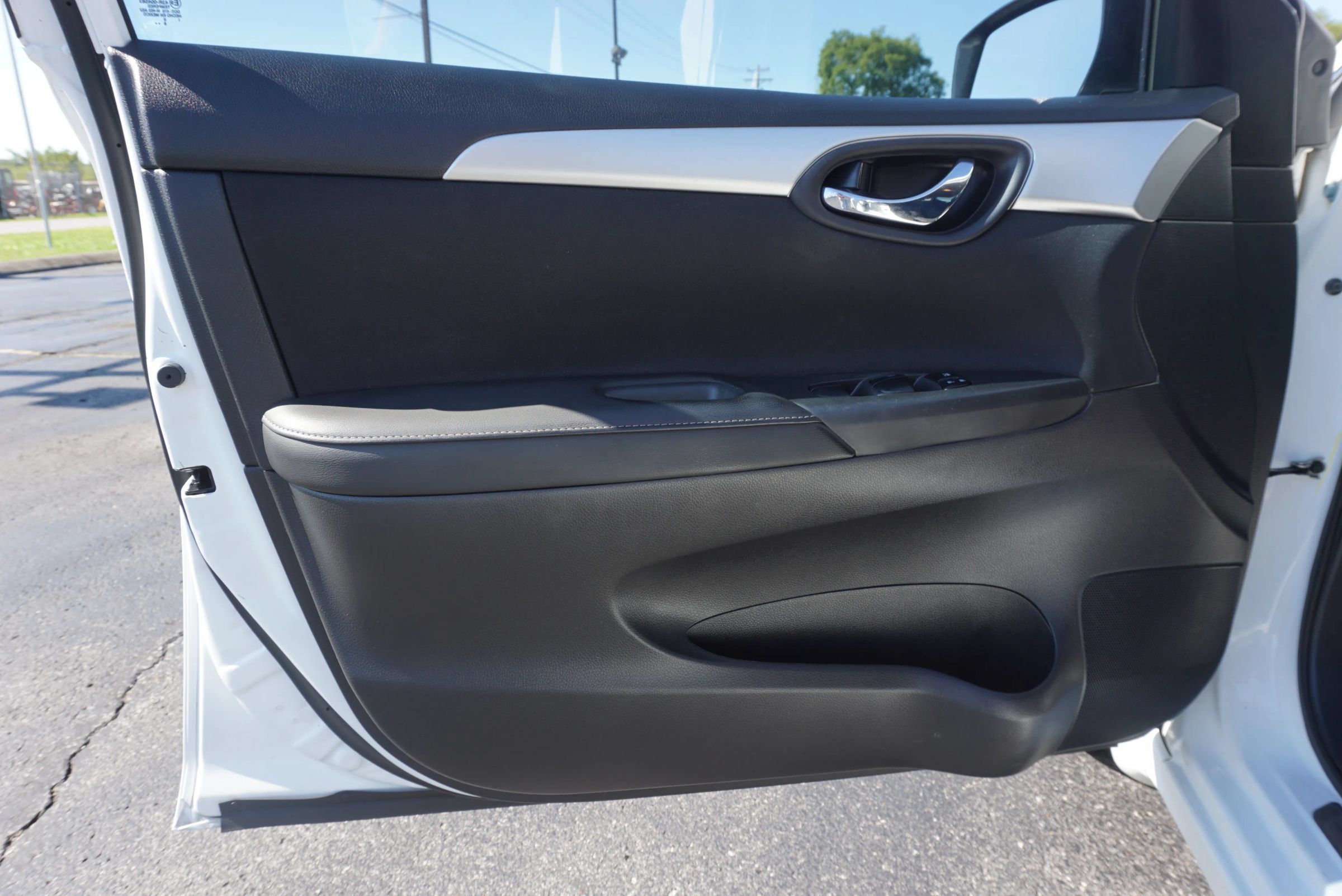 Used 2019 Nissan Sentra S FWD image 14