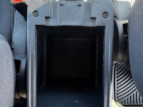 Used 2017 Jeep Patriot Latitude image 23