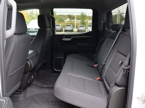 Used 2024 GMC Sierra 1500 Elevation image 40