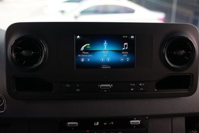 Used 2020 Mercedes-Benz Sprinter 2500 image 49