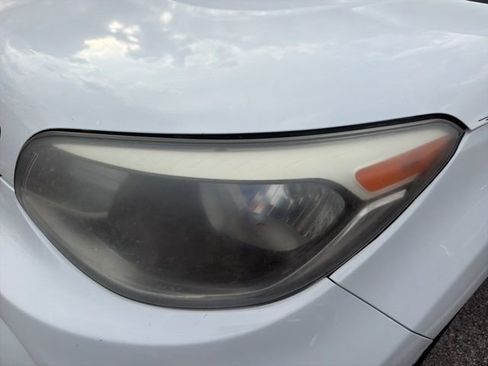 Used 2019 Kia Soul + FWD image 8