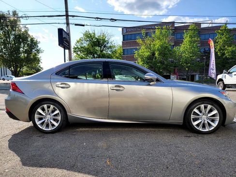 Used 2016 Lexus IS 300 AWD image 12