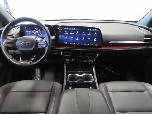Used 2025 Chevrolet Traverse Z71 AWD/4WD image 13
