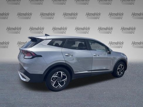 Used 2025 Kia Sportage LX FWD image 11
