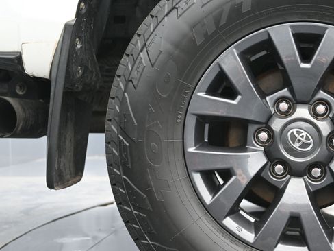 Used 2022 Toyota Tacoma SR5 image 39