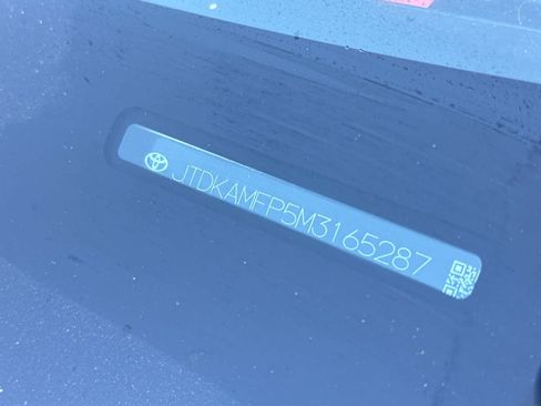 Used 2021 Toyota Prius Prime Limited w/ Carpet Mat Package (TMS) FWD image 12