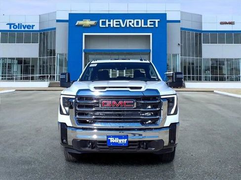 New 2026 GMC Sierra 3500 SLE w/ SLE Value Package image 3