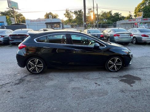 Used 2017 Chevrolet Cruze Premier FWD image 6