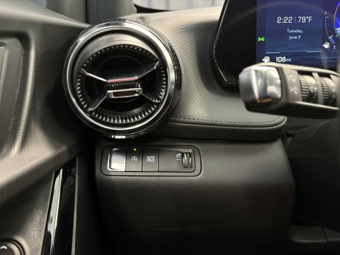Used 2025 Chevrolet Equinox LT w/ Convenience Package II FWD image 28