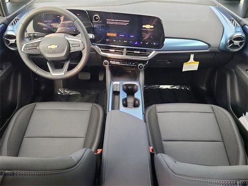 New 2026 Chevrolet Equinox EV LT image 13