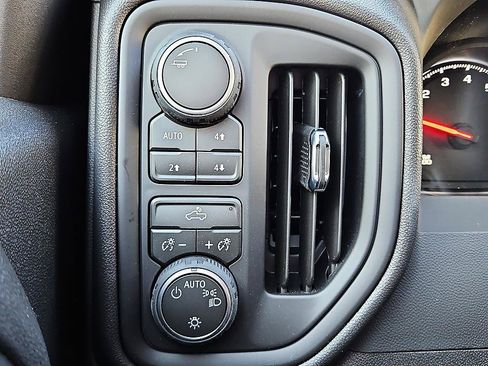 New 2026 Chevrolet Silverado 1500 Custom Trail Boss w/ LPO, Dark Essentials Package AWD/4WD image 20