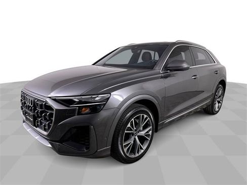 Used 2024 Audi Q8 Premium Plus image 4