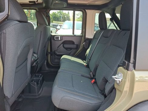 Used 2026 Jeep Wrangler Unlimited Sport AWD/4WD image 10