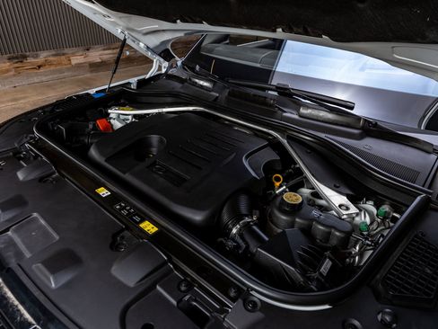 Used 2022 Land Rover Range Rover SE image 36