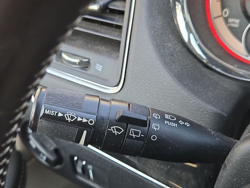 Used 2018 Dodge Grand Caravan SXT FWD image 26