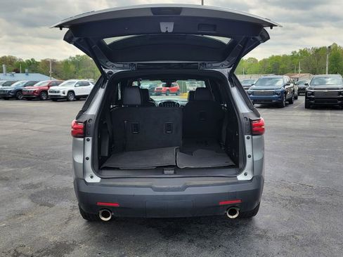 Used 2023 Chevrolet Traverse LT FWD image 11