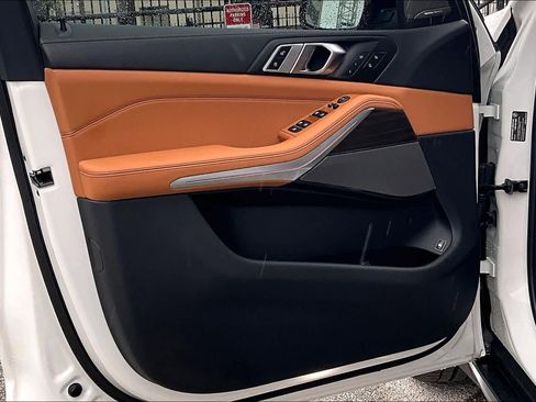 Used 2026 BMW X5 xDrive50e w/ Climate Comfort Package image 22