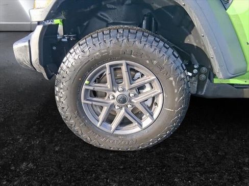 New 2026 Jeep Wrangler Sport AWD/4WD image 31