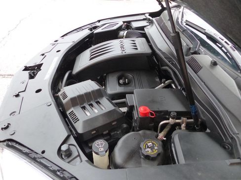 Used 2017 Chevrolet Equinox LT w/ Midnight Edition image 16