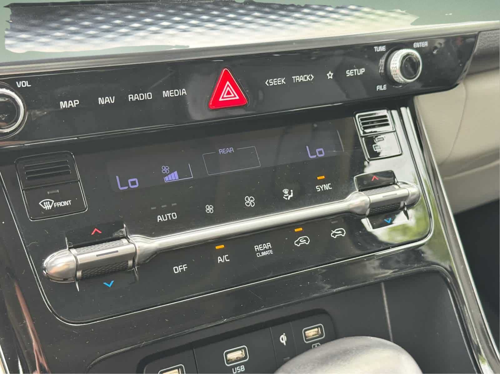 Used 2022 Kia Carnival SX Prestige FWD image 23