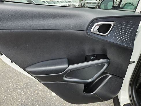 Used 2021 Kia Soul EX FWD image 13