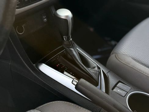 Used 2017 Toyota Corolla LE FWD image 20